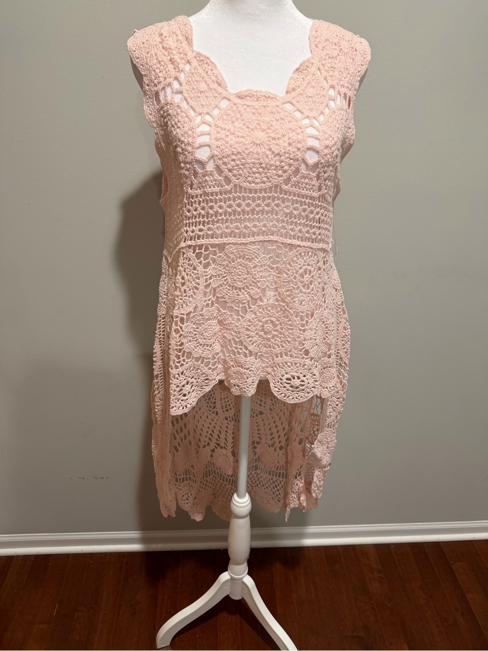 Crochet High-Low Sleeveless Top in Blush Pink Imported from Italy